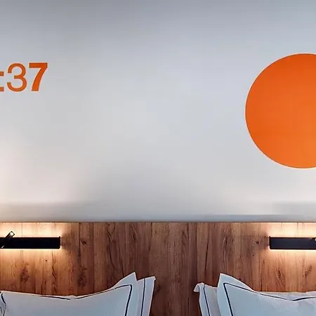Sandom 3* Páros