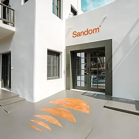 ホテル Sandom パロス島